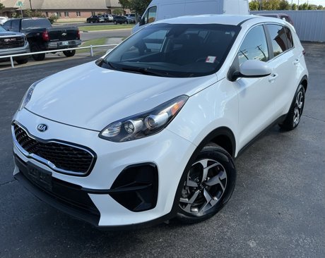 Used 2022 Kia Sportage LX image 3