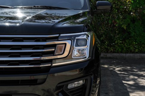 Used 2018 Ford Expedition XLT image 49