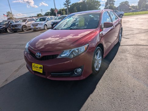 Used 2012 Toyota Camry SE image 4