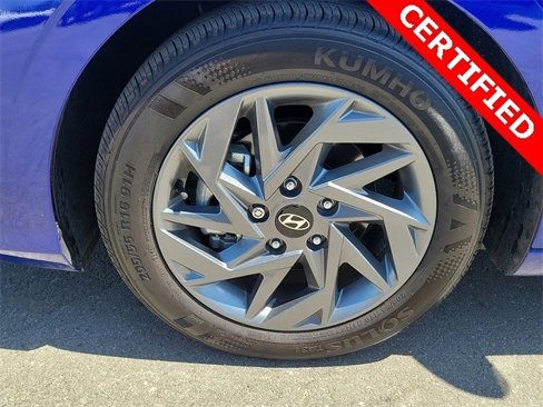 Certified 2024 Hyundai Elantra SEL image 20