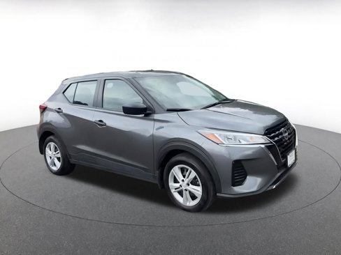 Used 2024 Nissan Kicks S image 2