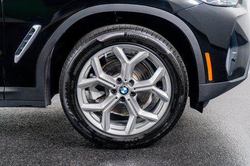Used 2025 BMW X4 xDrive30i image 7