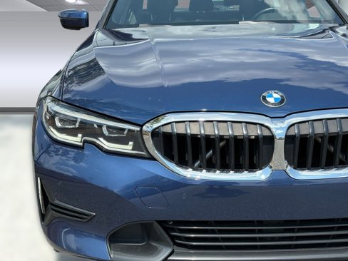 Used 2021 BMW 330i Sedan w/ Premium Package image 11
