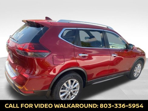 Used 2018 Nissan Rogue SV w/ Premium Package image 12