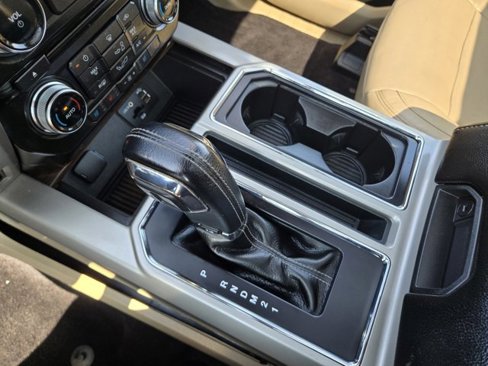 Used 2015 Ford F150 Lariat w/ Equipment Group 502A Luxury image 11