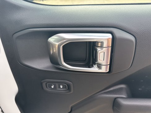 New 2025 Jeep Gladiator Sport image 21