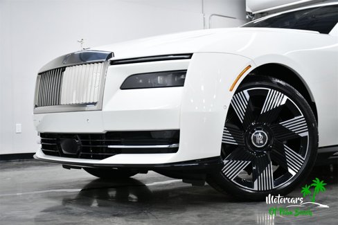 Used 2024 Rolls-Royce Spectre w/ Spectre Launch Package image 64