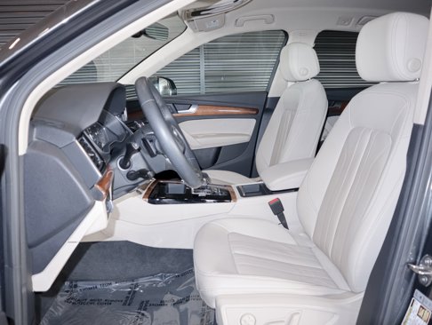 Used 2022 Audi Q5 2.0T Premium w/ Convenience Package image 7