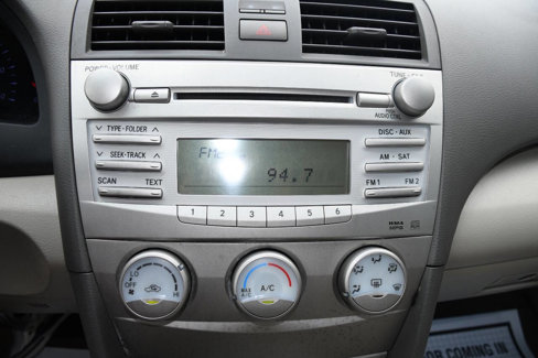 Used 2011 Toyota Camry LE image 30