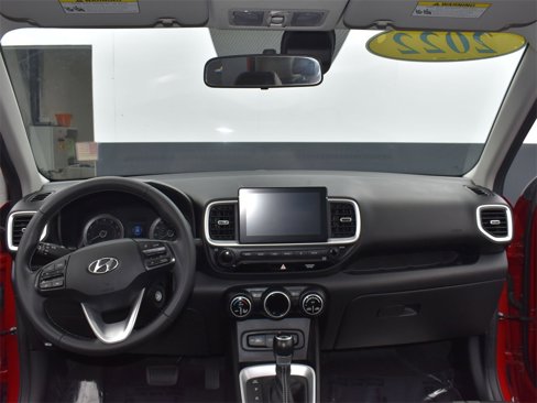Certified 2022 Hyundai Venue SEL w/ Cargo Package image 9