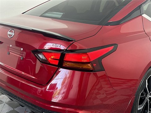 Used 2024 Nissan Altima 2.5 SR image 24