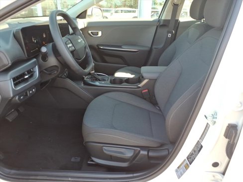 New 2025 Kia K4 LX image 11