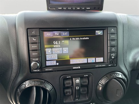 Used 2017 Jeep Wrangler Unlimited Rubicon image 18