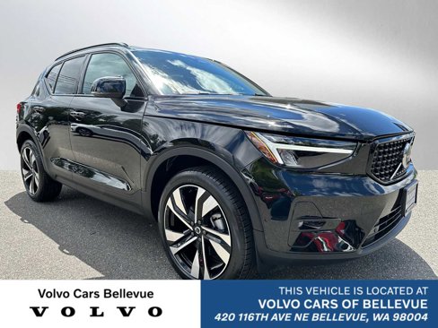 Used 2024 Volvo XC40 B5 Plus w/ Climate Package image 1