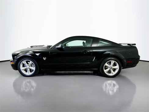 Used 2009 Ford Mustang GT image 4