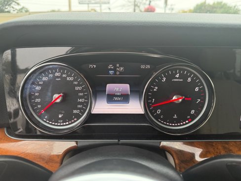 Used 2019 Mercedes-Benz E 300 4MATIC w/ Premium 1 Package image 26