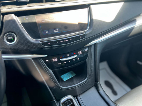 Used 2017 Cadillac XT5 Luxury w/ LPO, Wheel Lock Package image 18
