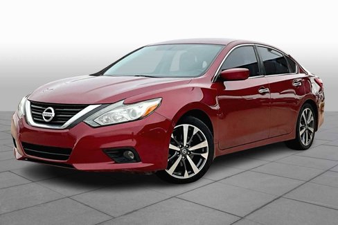 Used 2016 Nissan Altima 2.5 SR image 2