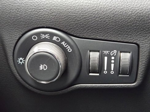 New 2025 Jeep Compass Latitude image 31