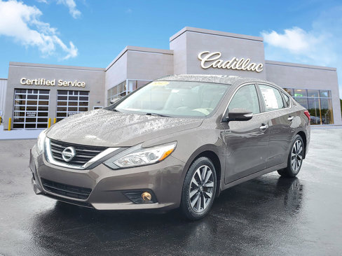 Used 2017 Nissan Altima 2.5 SV w/ Convenience Package image 1