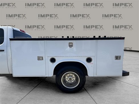 Used 2013 Chevrolet Silverado 3500 W/T image 40