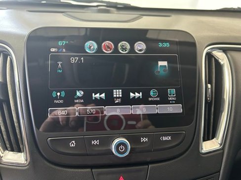 Used 2018 Chevrolet Malibu Premier w/ Driver Confidence Package image 22