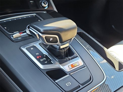 Used 2019 Audi SQ5 Premium Plus w/ Premium Plus Package image 32