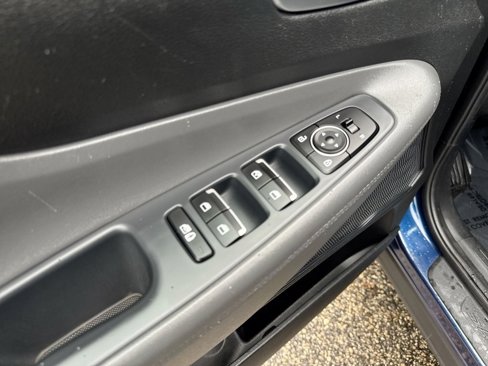 Used 2022 Hyundai Santa Fe SE image 5