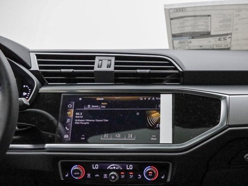 New 2025 Audi Q3 2.0T Premium image 14