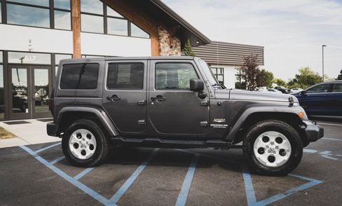 Used 2014 Jeep Wrangler Unlimited Sahara w/ Dual Top Group image 22