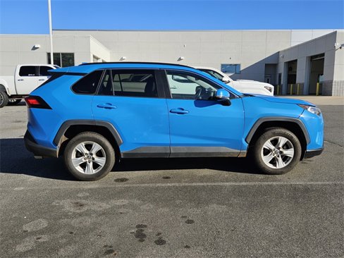 Used 2020 Toyota RAV4 XLE w/ Convenience Package image 10