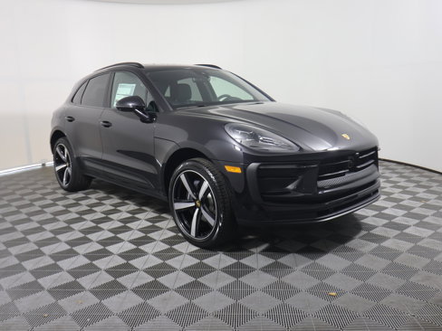 New 2025 Porsche Macan image 9