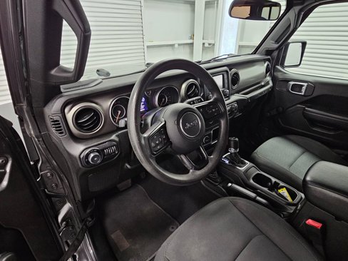 Used 2018 Jeep Wrangler Unlimited Sport image 11
