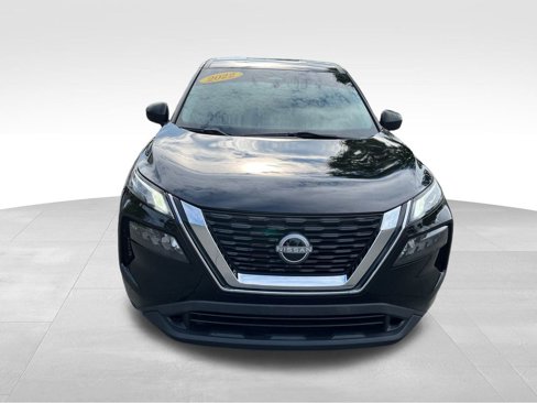 Used 2022 Nissan Rogue S image 2