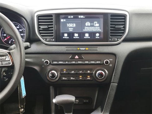 Used 2020 Kia Sportage LX image 23