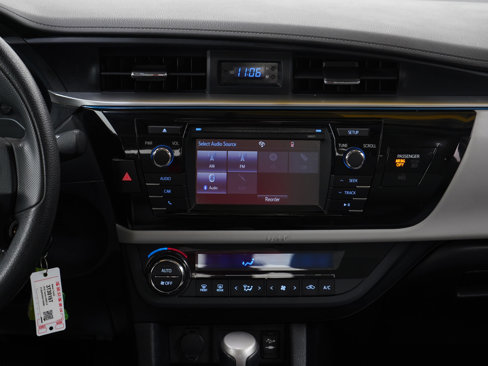 Used 2016 Toyota Corolla LE image 14