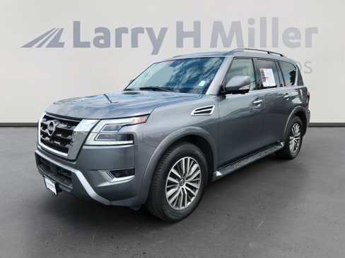 Used 2023 Nissan Armada SL w/ Captain's Chairs Package image 1