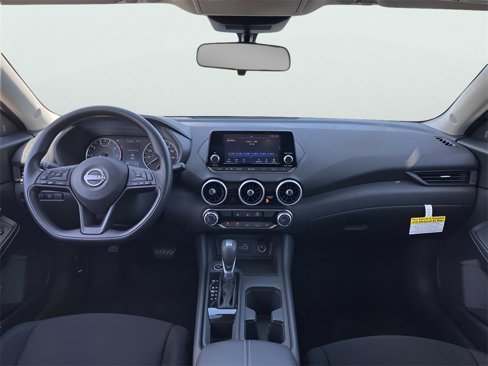 Used 2025 Nissan Sentra S image 15