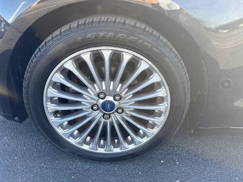 Used 2014 Ford Fusion Titanium image 12