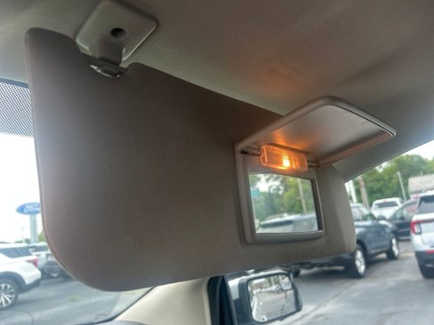 Used 2013 Ford Edge SEL image 34