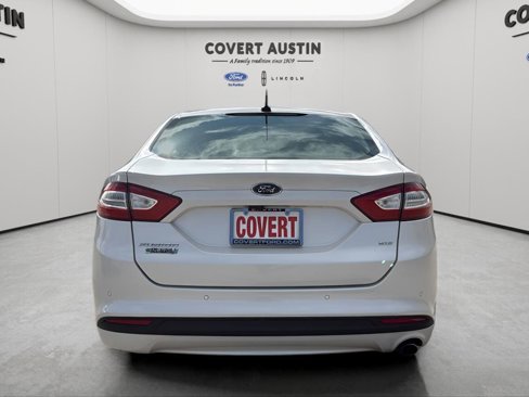 Used 2016 Ford Fusion Energi SE image 3