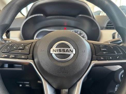 Used 2021 Nissan Versa SV image 20