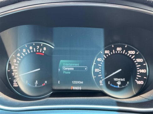 Used 2016 Lincoln MKX Select image 17