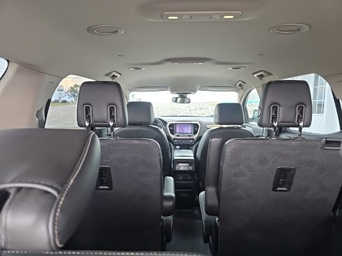 Used 2019 GMC Acadia Denali image 21