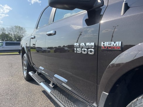 Used 2016 RAM 1500 Laramie w/ Convenience Group image 17