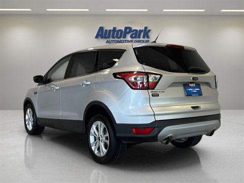 Used 2017 Ford Escape SE image 5