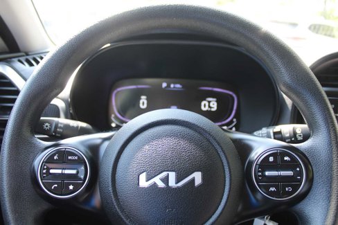 Certified 2023 Kia Soul LX w/ LX Technology Package image 26