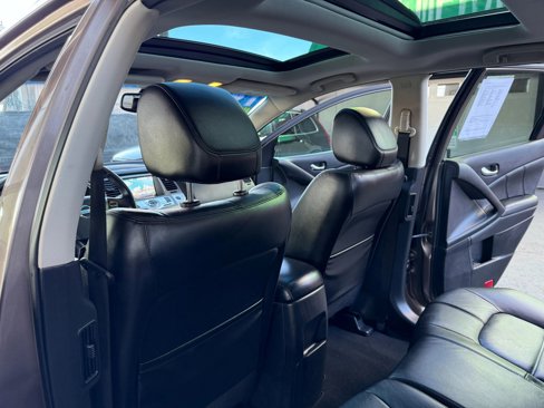 Used 2014 Nissan Murano LE w/ Platinum Edition Package image 16