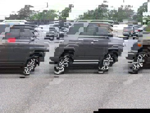 Used 2012 Toyota 4Runner SR5 image 5