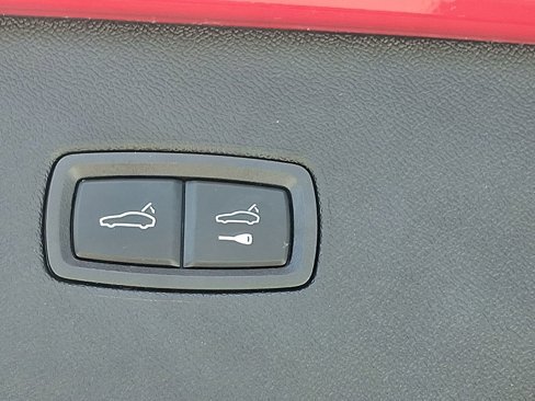 Certified 2022 Porsche Cayenne image 33